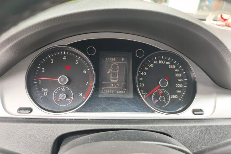 Used Volkswagen Magotan 2013 1.8TSI Premier Model Instrument Cluster
