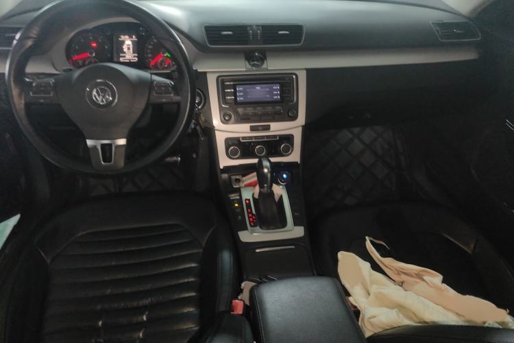 Used Volkswagen Magotan 2013 1.8TSI Premier Model Interior 2