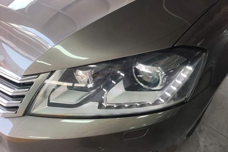 Used Volkswagen Magotan 2013 2.0 TSI Luxury Model Left Front Headlight