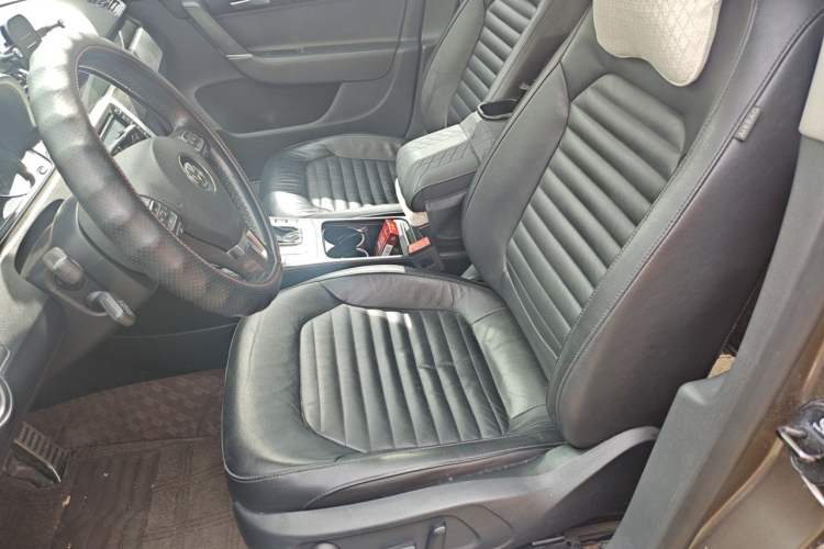Used Volkswagen Magotan 2013 1.8TSI Luxury Model Left Front Seat