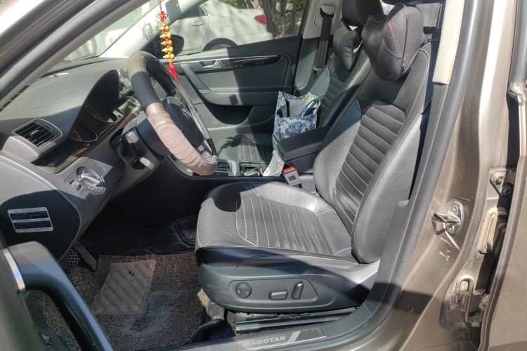 Used Volkswagen Magotan 2013 1.8TSI Luxury Model Left Front Seat