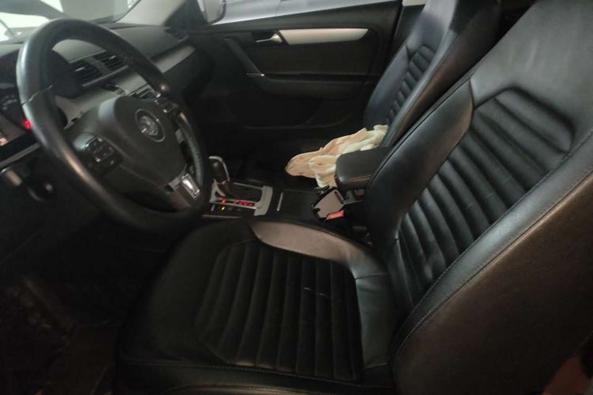 Used Volkswagen Magotan 2013 1.8TSI Premier Model Left Front Seat