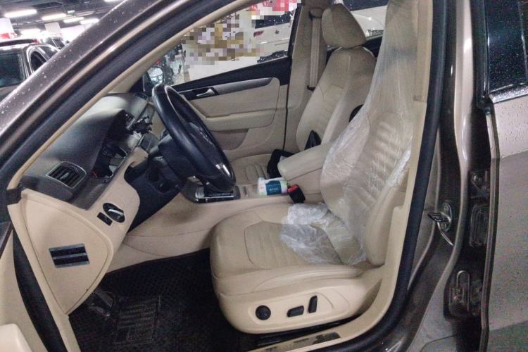 Used Volkswagen Magotan 2013 1.8TSI Luxury Model Left Front Seat