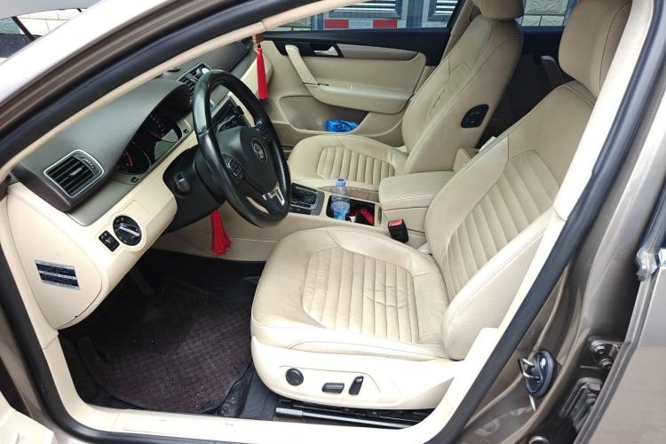 Used Volkswagen Magotan 2013 1.8TSI Premier Model Left Front Seat
