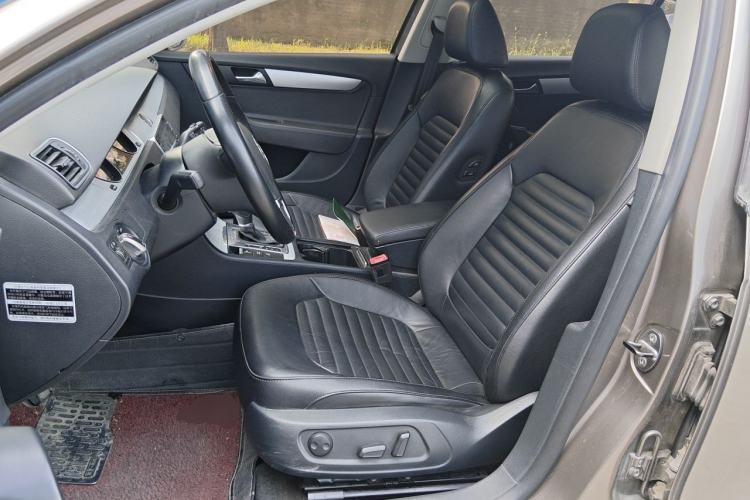 Used Volkswagen Magotan 2013 1.8TSI Premier Model Left Front Seat