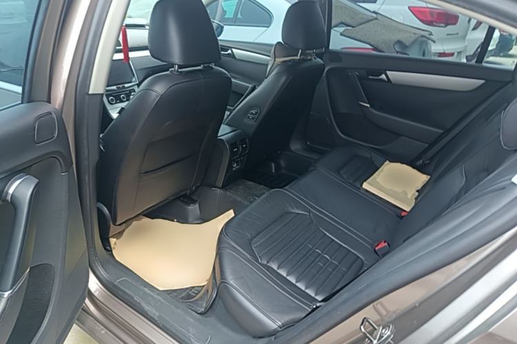 Used Volkswagen Magotan 2013 1.8TSI Premier Model Left Rear Seat