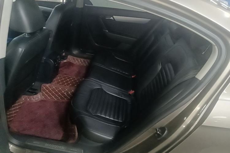 Used Volkswagen Magotan 2013 1.8TSI Premier Model Left Rear Seat