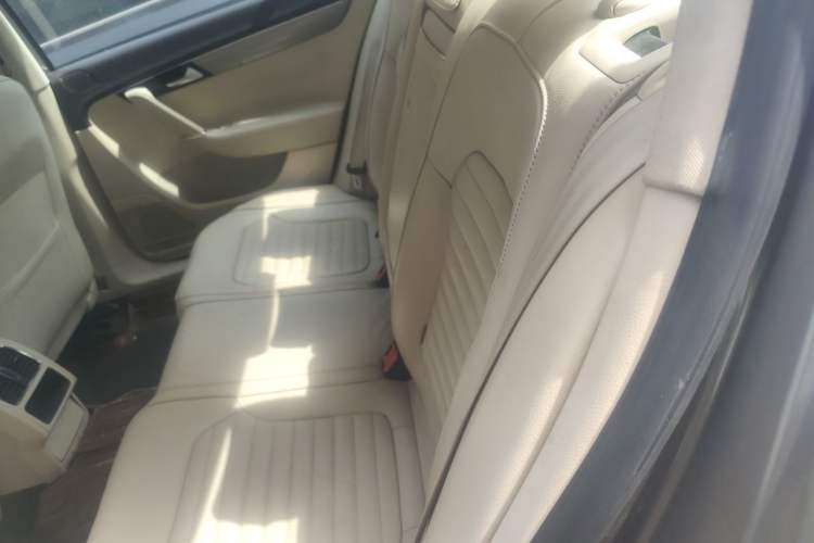 Used Volkswagen Magotan 2013 1.8TSI Luxury Model Left Rear Seat
