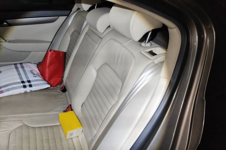 Used Volkswagen Magotan 2013 1.8TSI Premier Model Left Rear Seat
