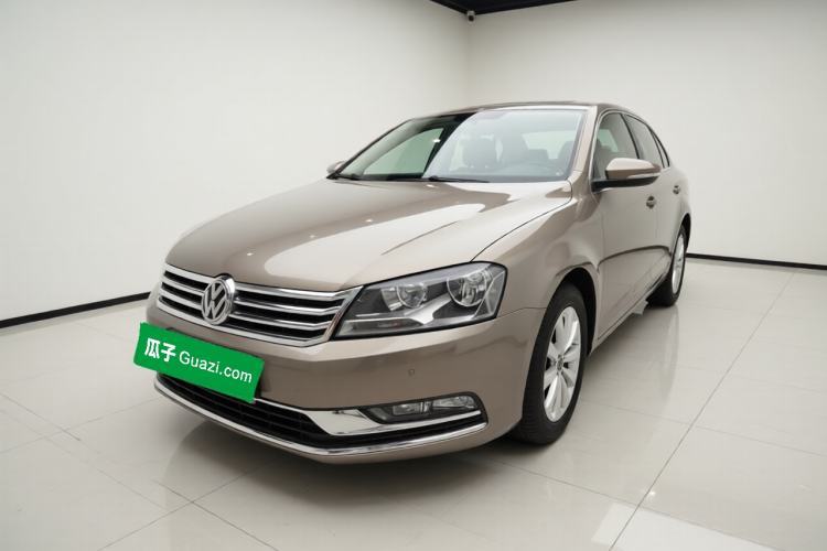 Used Volkswagen Magotan 2013 1.8TSI Premier Model Guazi used car, China used car export, Used car for sale, Used cars, Cheapest cars for sale