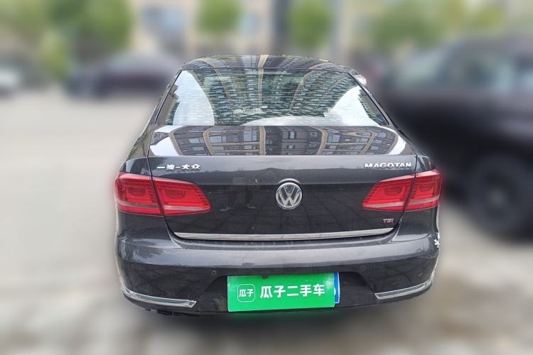 Used Volkswagen Magotan 2013 2.0 TSI Luxury Model Rear