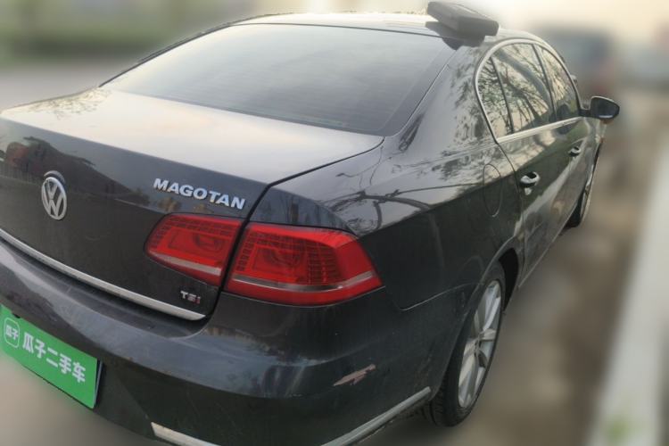 Used Volkswagen Magotan 2013 1.8TSI Prestige Model Rear Right 45 Deg