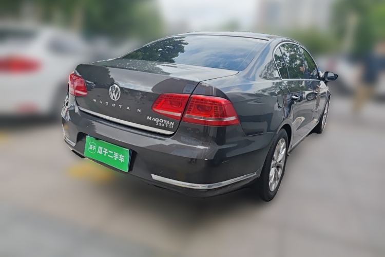 Used Volkswagen Magotan 2013 1.8TSI Luxury Model Rear Right 45 Deg