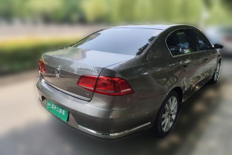 Used Volkswagen Magotan 2013 2.0 TSI Prestige Model Rear Right 45 Deg