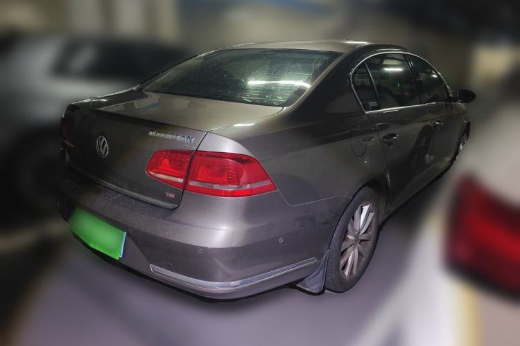 Used Volkswagen Magotan 2013 1.8TSI Prestige Model Rear Right 45 Deg