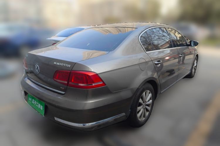 Used Volkswagen Magotan 2013 1.8TSI Premier Model Rear Right 45 Deg