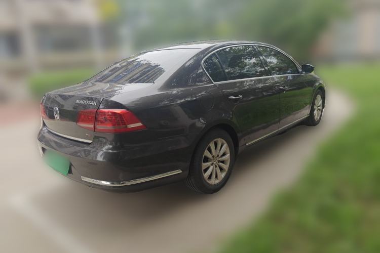 Used Volkswagen Magotan 2013 1.8TSI Premier Model Rear Right 45 Deg
