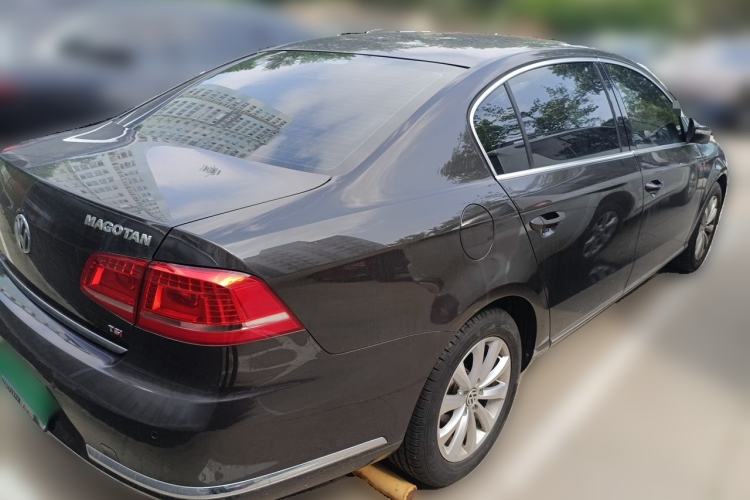 Used Volkswagen Magotan 2013 1.8TSI Luxury Model Rear Right 45 Deg
