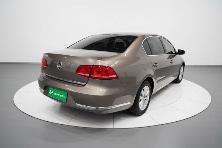 Used Volkswagen Magotan 2013 2.0 TSI Luxury Model Rear Right 45 Deg