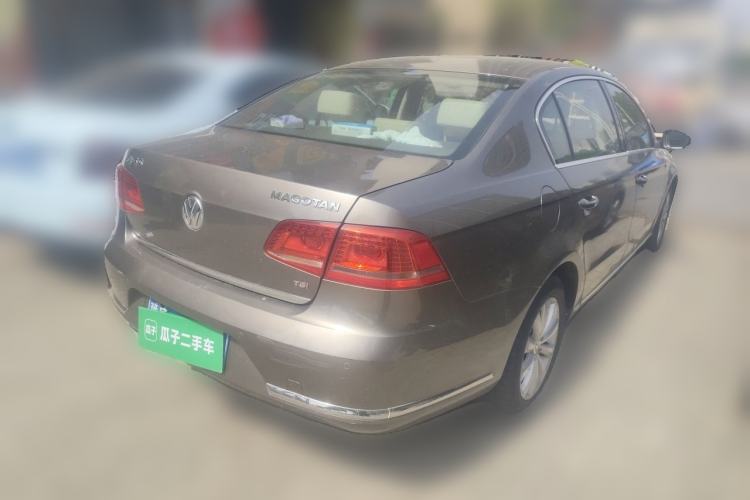 Used Volkswagen Magotan 2013 1.8TSI Luxury Model Rear Right 45 Deg