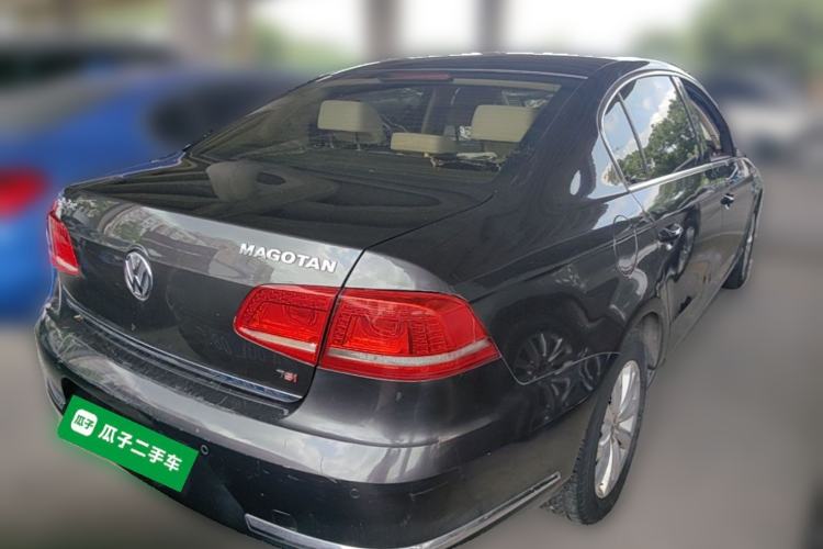 Used Volkswagen Magotan 2013 1.8TSI Luxury Model Rear Right 45 Deg