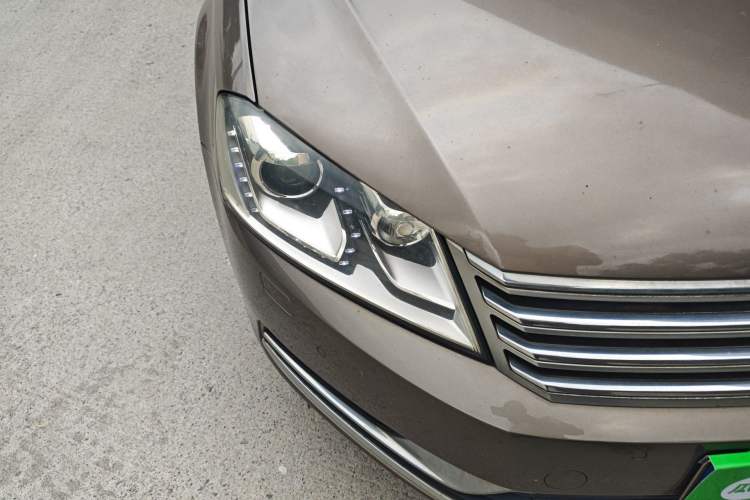 Used Volkswagen Magotan 2013 1.8TSI Luxury Model Right Front Headlight