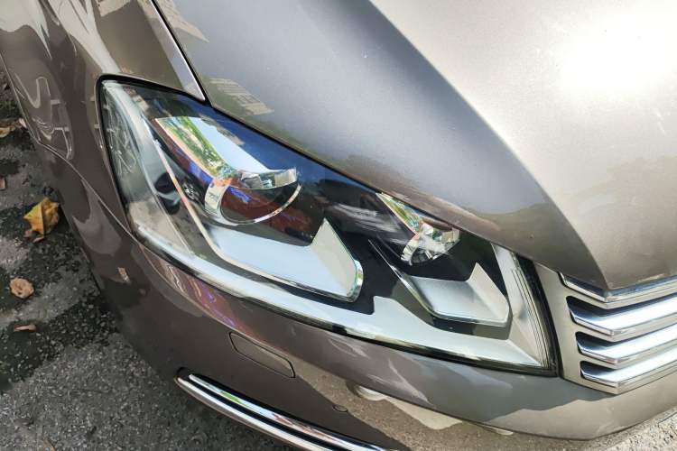 Used Volkswagen Magotan 2013 1.8TSI Prestige Model Right Front Headlight