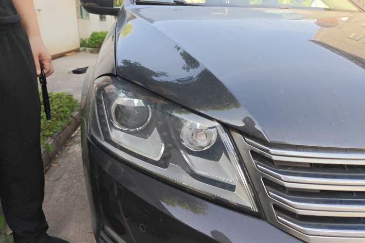 Used Volkswagen Magotan 2013 1.8TSI Luxury Model Right Front Headlight