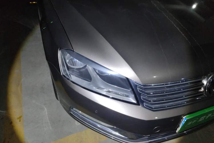 Used Volkswagen Magotan 2013 1.8TSI Premier Model Right Front Headlight