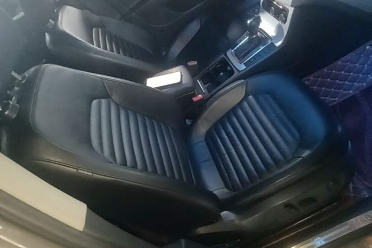 Used Volkswagen Magotan 2013 1.8TSI Premier Model Right Front Seat