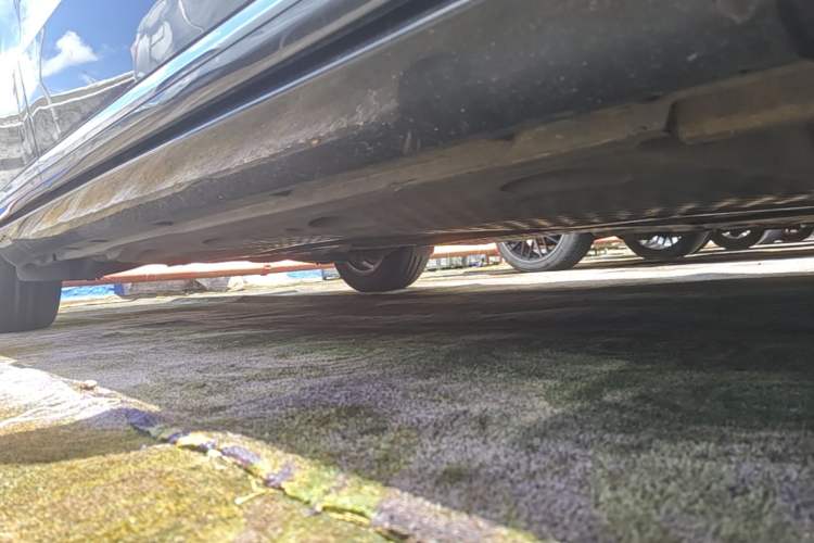 Used Volkswagen Magotan 2013 1.8TSI Premier Model Right Side Sill