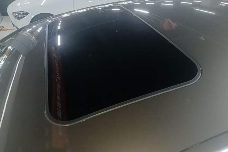 Used Volkswagen Magotan 2013 1.8TSI Premier Model Roof