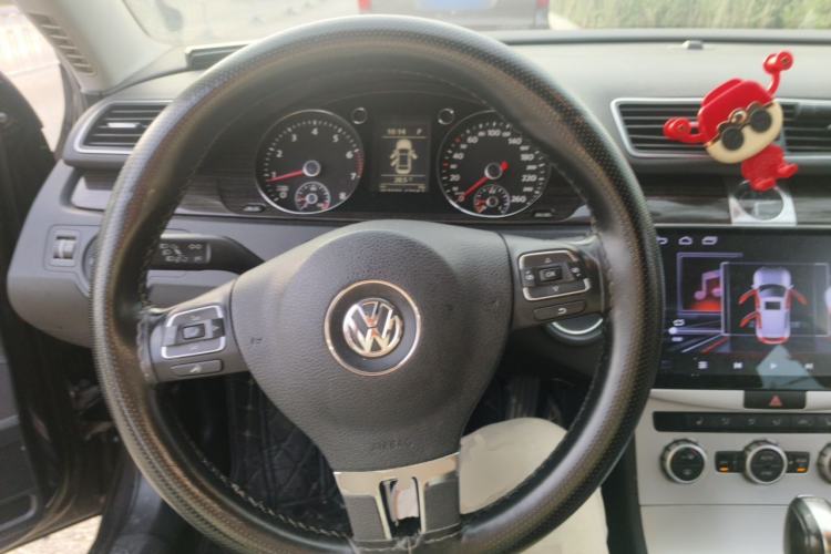 Used Volkswagen Magotan 2013 1.8TSI Prestige Model Steering Wheel