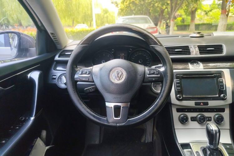 Used Volkswagen Magotan 2013 2.0 TSI Prestige Model Steering Wheel