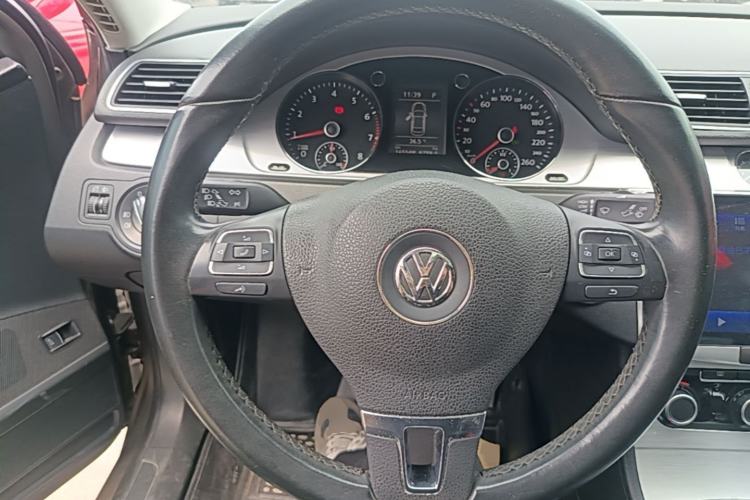 Used Volkswagen Magotan 2013 1.8TSI Premier Model Steering Wheel