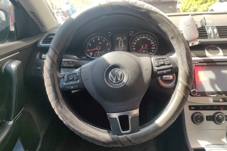Used Volkswagen Magotan 2013 1.8TSI Luxury Model Steering Wheel
