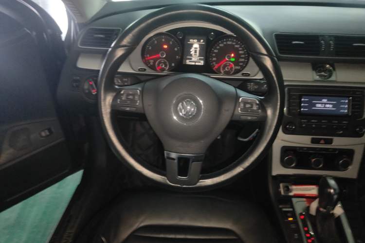 Used Volkswagen Magotan 2013 1.8TSI Premier Model Steering Wheel