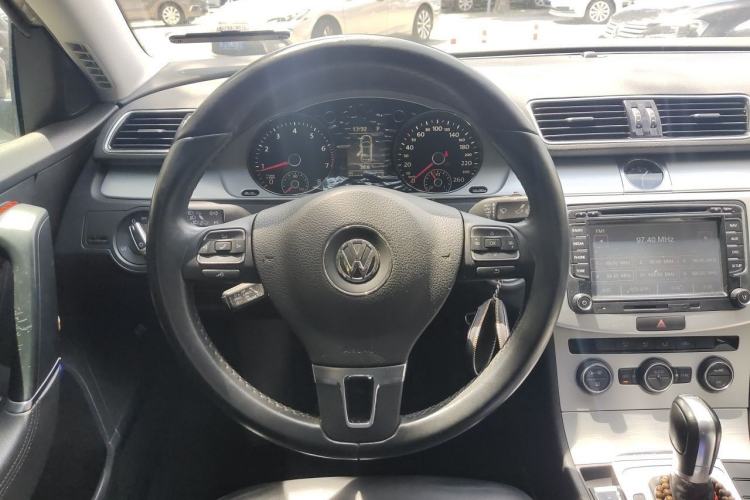 Used Volkswagen Magotan 2013 1.8TSI Premier Model Steering Wheel
