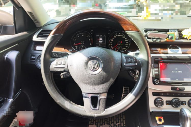 Used Volkswagen Magotan 2013 1.8TSI Prestige Model Steering Wheel
