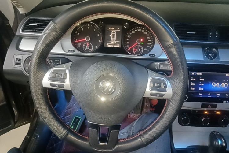 Used Volkswagen Magotan 2013 1.8TSI Premier Model Steering Wheel