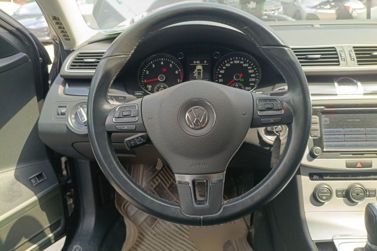 Used Volkswagen Magotan 2013 1.8TSI Luxury Model Steering Wheel