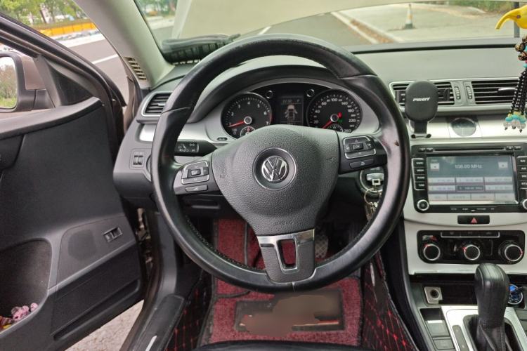 Used Volkswagen Magotan 2013 1.8TSI Premier Model Steering Wheel