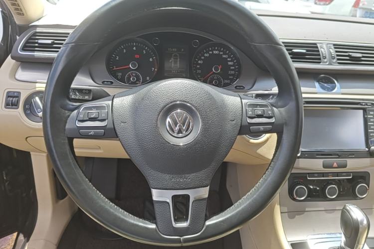 Used Volkswagen Magotan 2013 1.8TSI Premier Model Steering Wheel