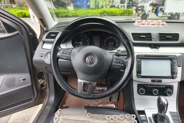 Used Volkswagen Magotan 2013 1.8TSI Premier Model Steering Wheel