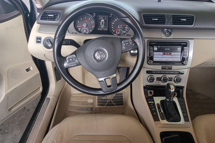 Used Volkswagen Magotan 2013 1.8TSI Luxury Model Steering Wheel