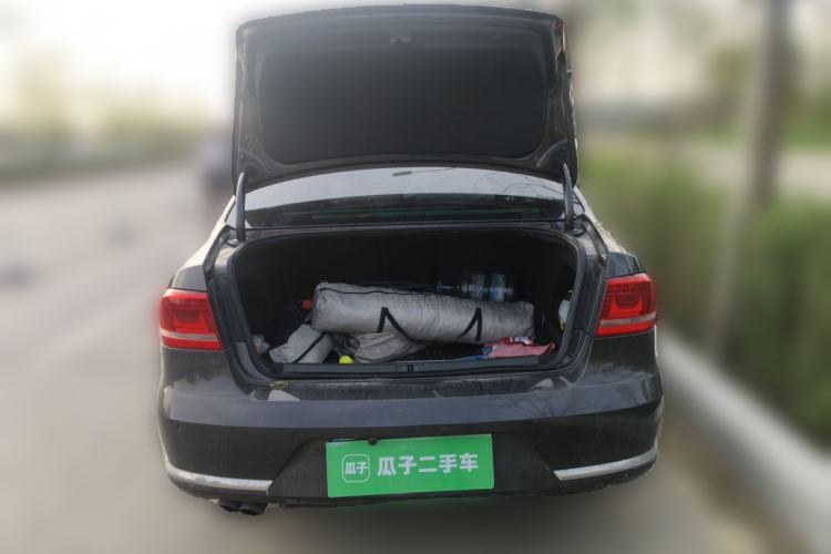 Used Volkswagen Magotan 2013 1.8TSI Prestige Model Trunk
