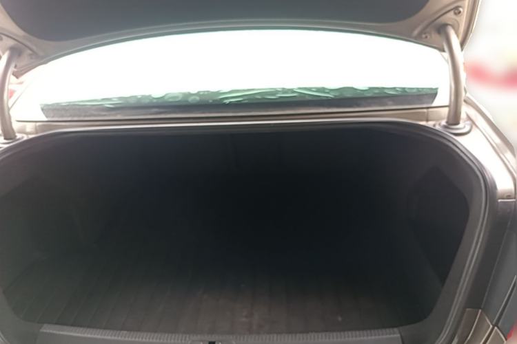 Used Volkswagen Magotan 2013 1.8TSI Premier Model Trunk