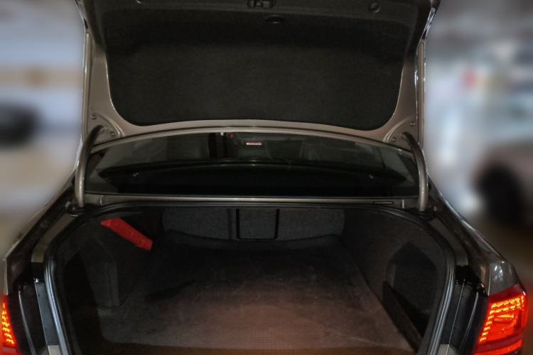 Used Volkswagen Magotan 2013 1.8TSI Premier Model Trunk
