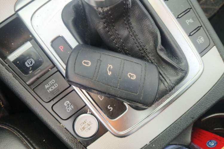 Used Volkswagen Magotan 2013 1.8TSI Prestige Model Vehicle Key