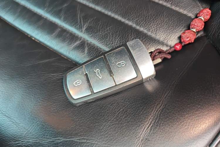 Used Volkswagen Magotan 2013 1.8TSI Luxury Model Vehicle Key